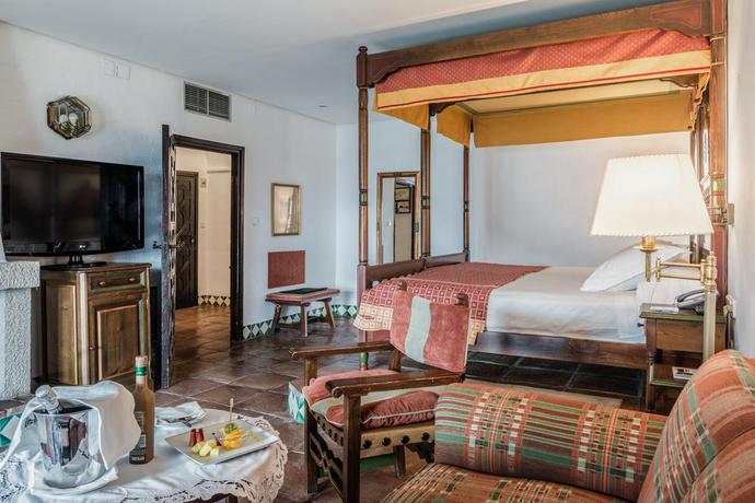 Imagen de la habitación del Hotel Parador De Jaén. Foto 10