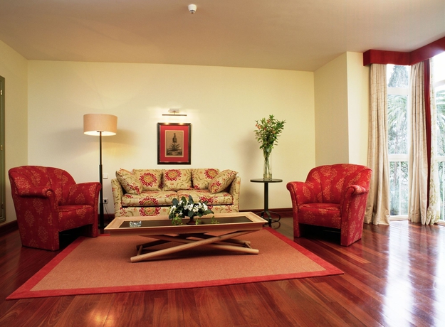 Imagen de la habitación del Hotel Parador De Limpias. Foto 7