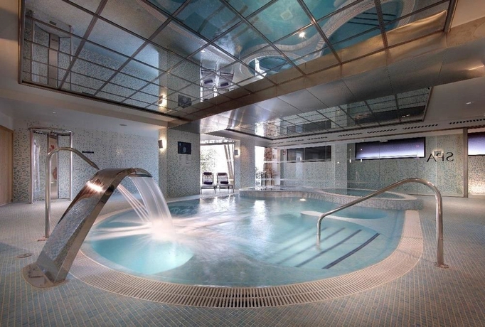 Imagen de la piscina del Hotel Parador De Lorca. Foto 10