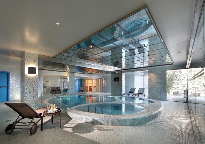 Imagen de la piscina del Hotel Parador De Lorca. Foto 12