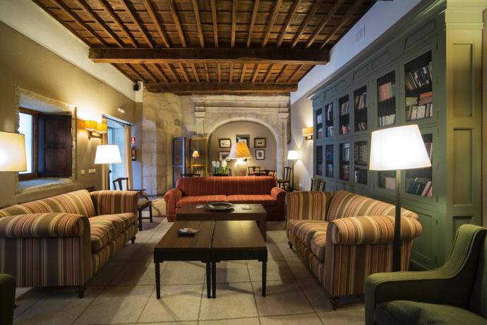 Imagen de los interiores del Hotel Parador De Monforte De Lemos. Foto 13