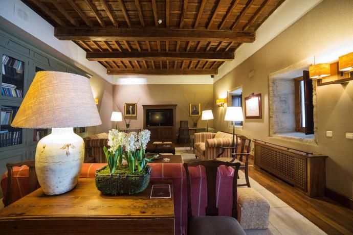 Imagen de los interiores del Hotel Parador De Monforte De Lemos. Foto 19