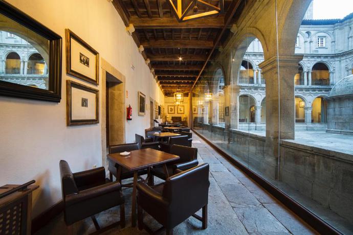 Imagen del bar/restaurante del Hotel Parador De Monforte De Lemos. Foto 3