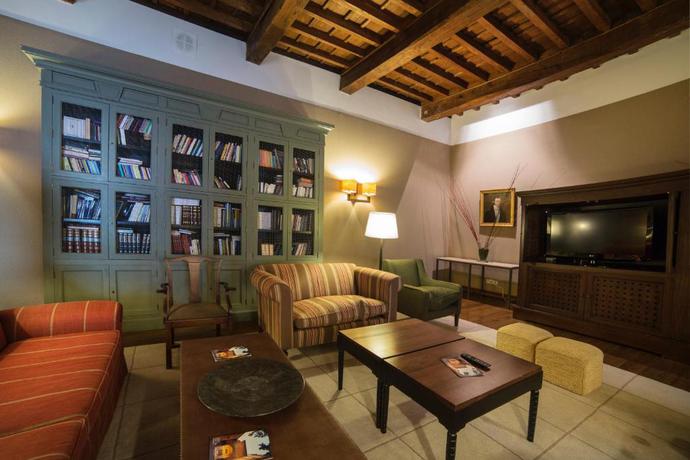 Imagen de los interiores del Hotel Parador De Monforte De Lemos. Foto 20