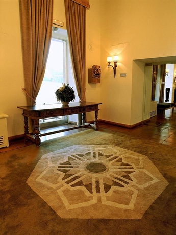 Imagen de los exteriores del Hotel Parador De Oropesa. Foto 5