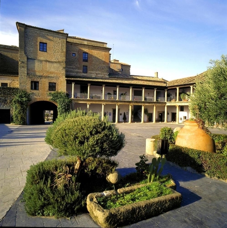 Imagen de los exteriores del Hotel Parador De Oropesa. Foto 7