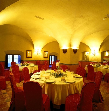 Imagen de los interiores del Hotel Parador De Oropesa. Foto 15