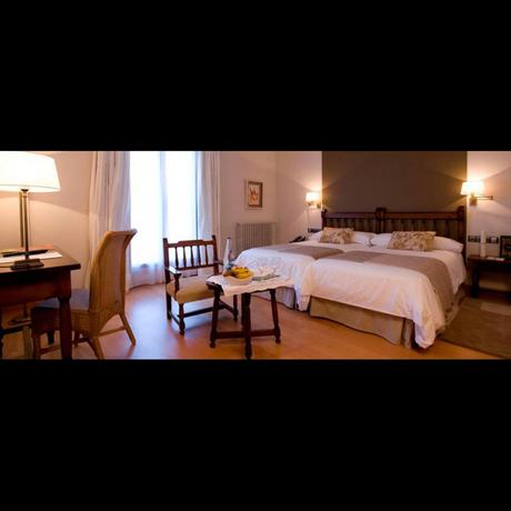 Imagen de la habitación del Hotel Parador De Puebla De Sanabria. Foto 6