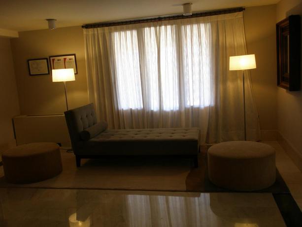 Imagen de los interiores del Hotel Parador De Puebla De Sanabria. Foto 12