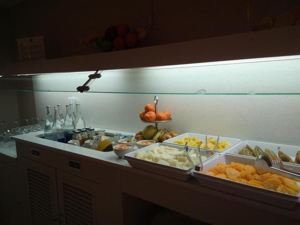 Imagen del bar/restaurante del Hotel Parador De Puebla De Sanabria. Foto 2