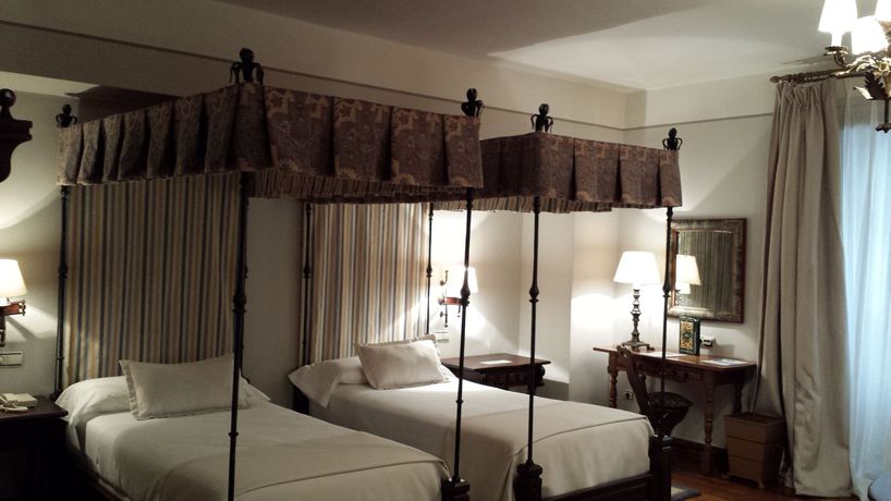 Imagen de la habitación del Hotel Parador De Santiago De Compostela. Foto 5