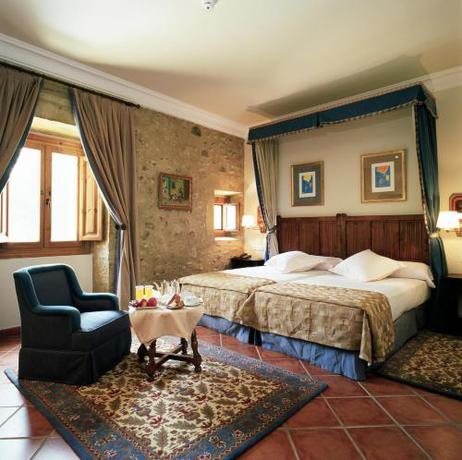 Imagen de la habitación del Hotel Parador De Santo Domingo Bernardo De Fresneda. Foto 6