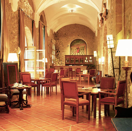 Imagen del bar/restaurante del Hotel Parador De Santo Domingo Bernardo De Fresneda. Foto 2