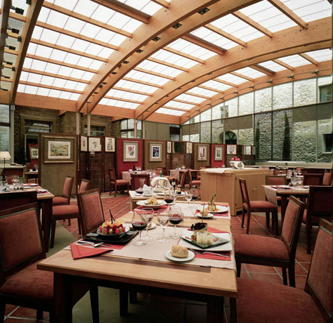 Imagen del bar/restaurante del Hotel Parador De Santo Domingo Bernardo De Fresneda. Foto 4