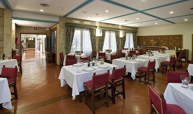 Imagen del bar/restaurante del Hotel Parador De Santo Domingo De La Calzada. Foto 5