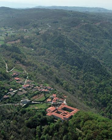 Imagen general del Hotel Parador De Santo Estevo. Foto 14