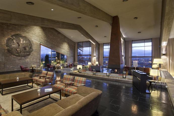 Imagen general del Hotel Parador De Segovia. Foto 12