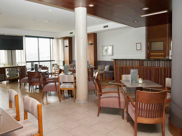 Imagen del bar/restaurante del Hotel Parador De Soria. Foto 2