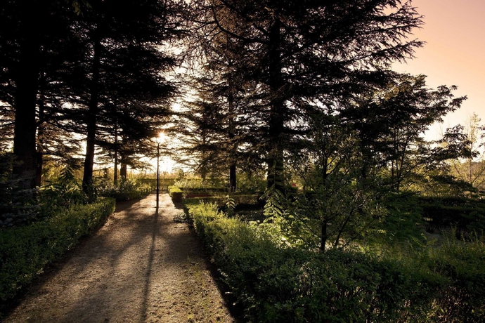Imagen de los exteriores del Hotel Parador De Teruel. Foto 10