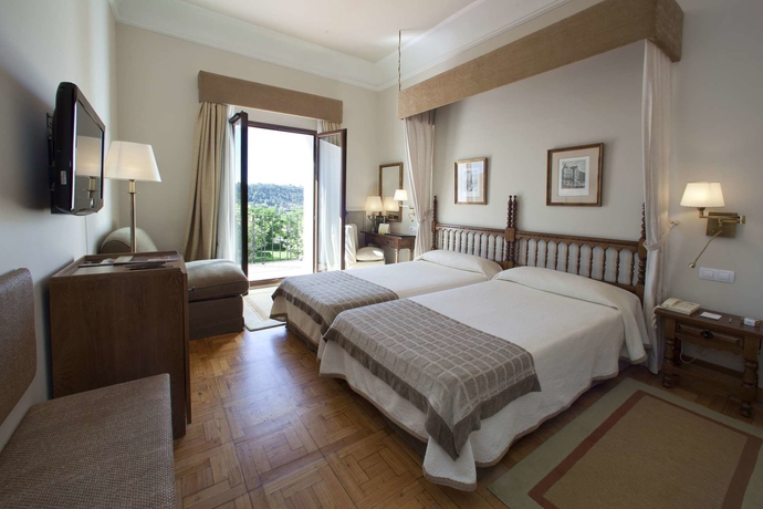 Imagen de la habitación del Hotel Parador De Teruel. Foto 9