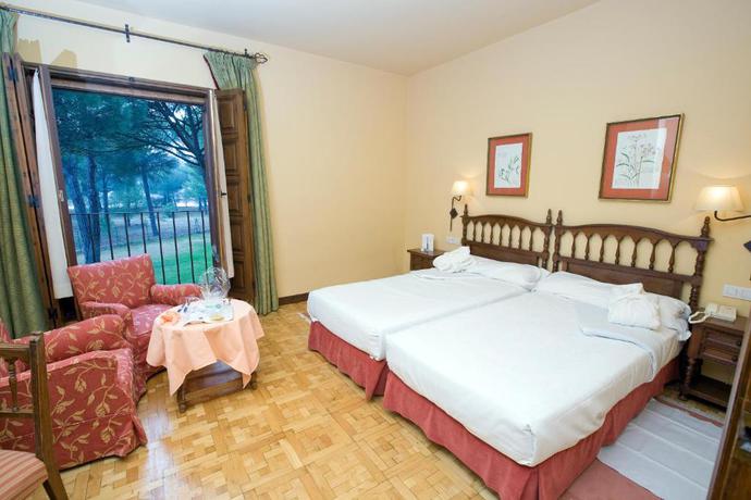 Imagen de la habitación del Hotel Parador De Tordesillas. Foto 7