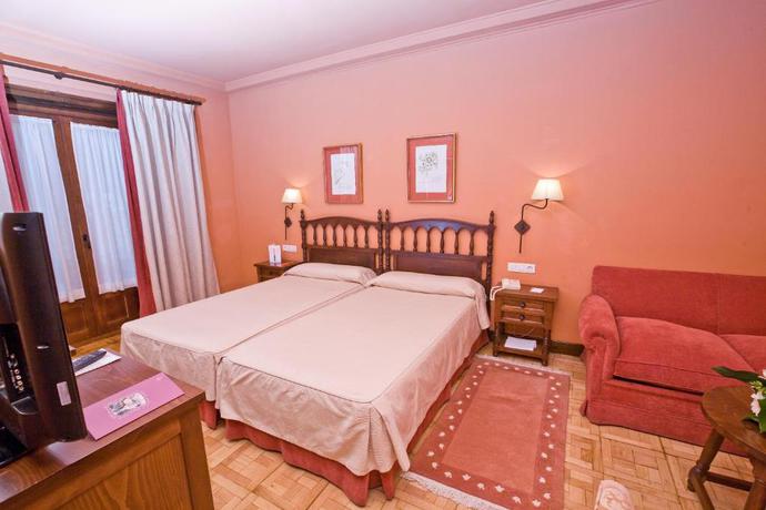 Imagen de la habitación del Hotel Parador De Tordesillas. Foto 9