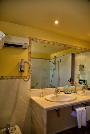 Imagen de la habitación del Hotel Parador De Tortosa. Foto 3