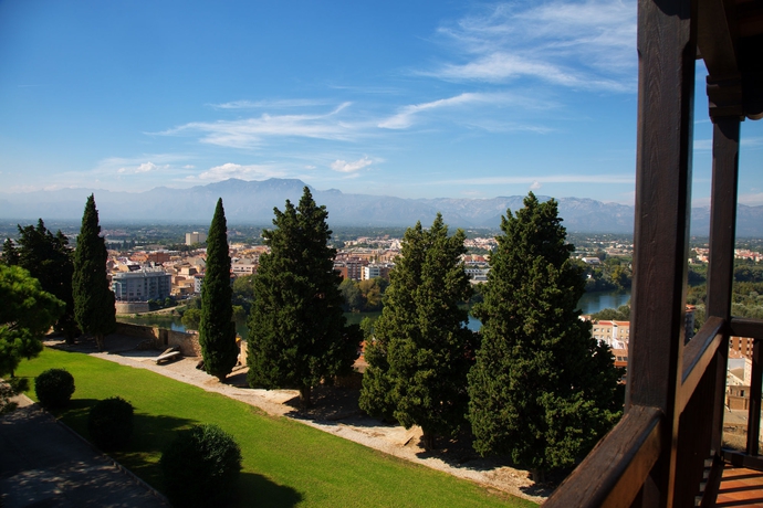 Imagen de la habitación del Hotel Parador De Tortosa. Foto 4
