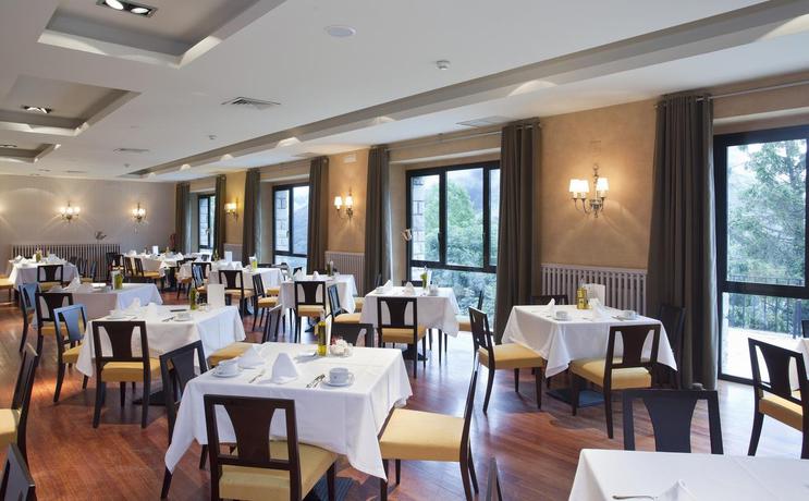 Imagen del bar/restaurante del Hotel Parador De Vielha. Foto 2