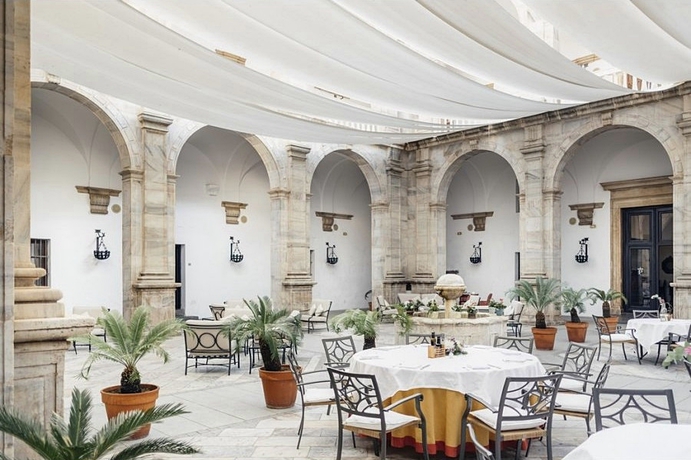 Imagen del bar/restaurante del Hotel Parador De Zafra. Foto 2