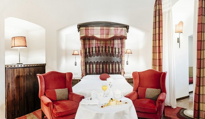 Imagen de la habitación del Hotel Parador De Zafra. Foto 14