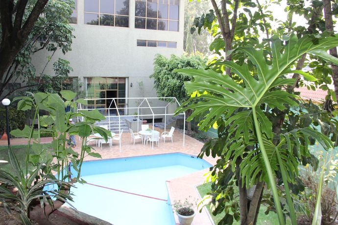 Imagen de los interiores del Hotel Parador Del Rio. Foto 6