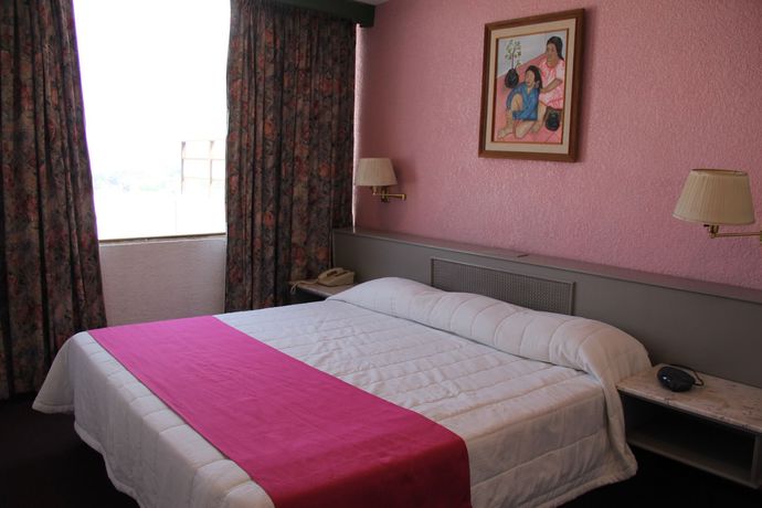 Imagen de los interiores del Hotel Parador Del Rio. Foto 12