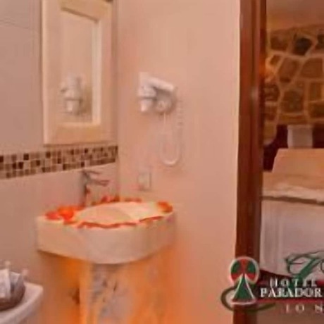 Imagen de la habitación del Hotel Parador JL. Foto 8