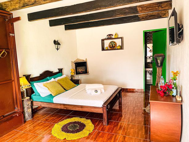 Imagen de la habitación del Hotel Parador La Mesa Redonda. Foto 10