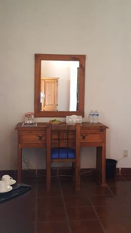 Imagen de la habitación del Hotel Parador Montecarmelo. Foto 18