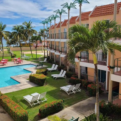 Imagen de la piscina del Hotel Parador Palmas de Luc&iacute;a. Foto 14
