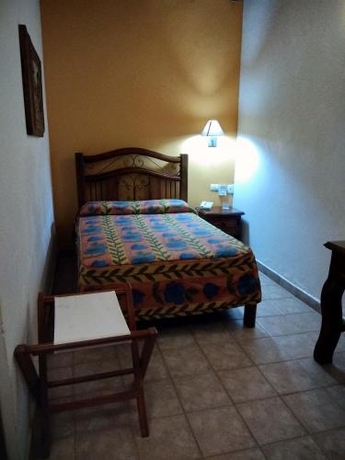 Imagen de la habitación del Hotel Parador San Agustin. Foto 10