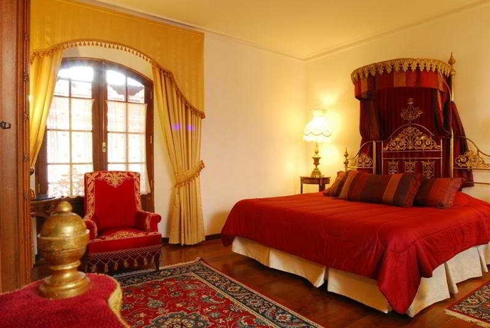 Imagen general del Hotel Parador Santa Maria La Real. Foto 4