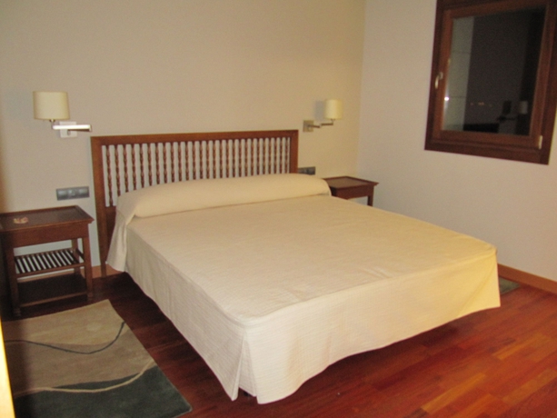 Imagen de la habitación del Hotel Parador Villafranca Del Bierzo. Foto 7