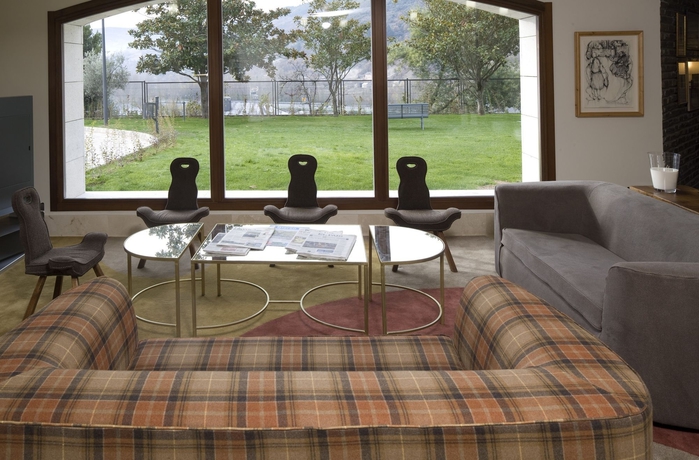 Imagen de los interiores del Hotel Parador Villafranca Del Bierzo. Foto 13