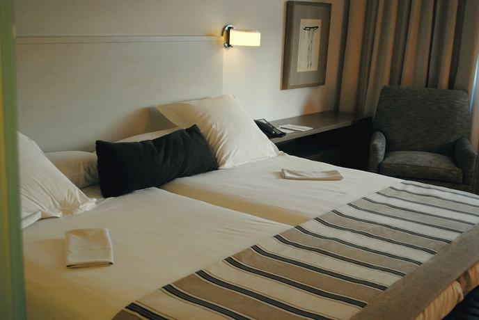 Imagen de la habitación del Hotel Parador de Antequera. Foto 6