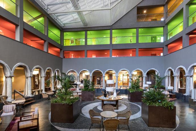 Imagen de los interiores del Hotel Parador de La Seu d'Urgell. Foto 19