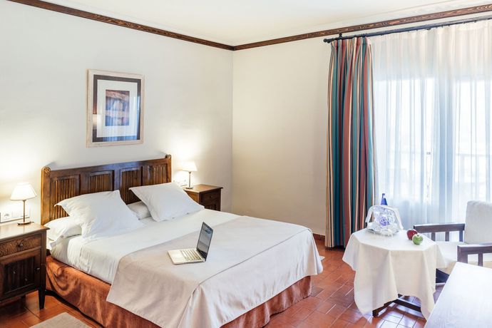 Imagen de la habitación del Hotel Parador de Manzanares. Foto 4