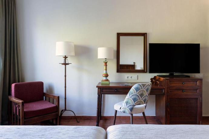 Imagen de la habitación del Hotel Parador de Manzanares. Foto 10