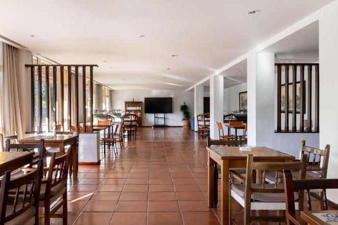 Imagen del bar/restaurante del Hotel Parador de Manzanares. Foto 4