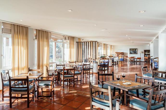 Imagen del bar/restaurante del Hotel Parador de Manzanares. Foto 5