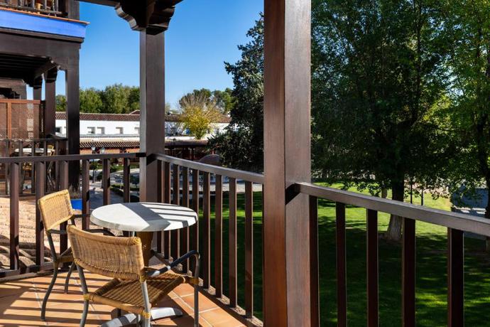 Imagen de los exteriores del Hotel Parador de Manzanares. Foto 17