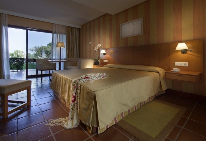 Imagen de la habitación del Hotel Parador de Nerja. Foto 9