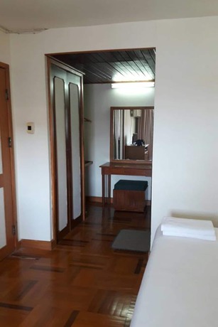 Imagen de la habitación del Hotel Paradorn Inn. Foto 6